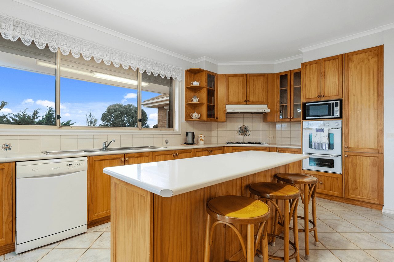 4 Ladds Court, Bacchus Marsh, VIC 3340