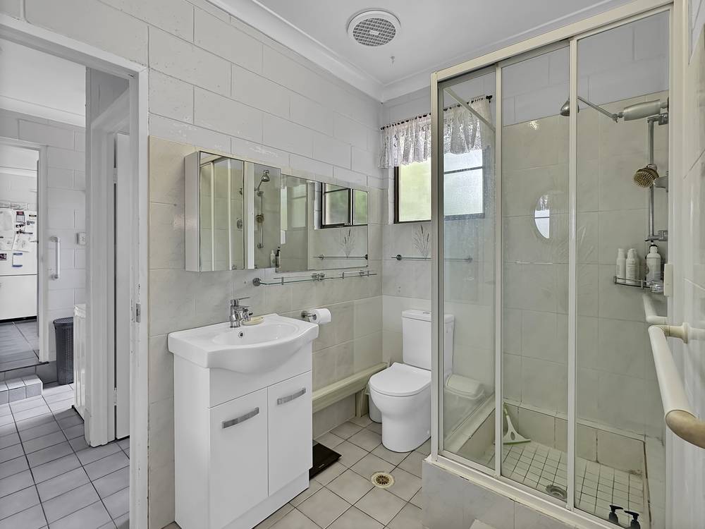 23 Hurst St, Picnic Bay, QLD 4819