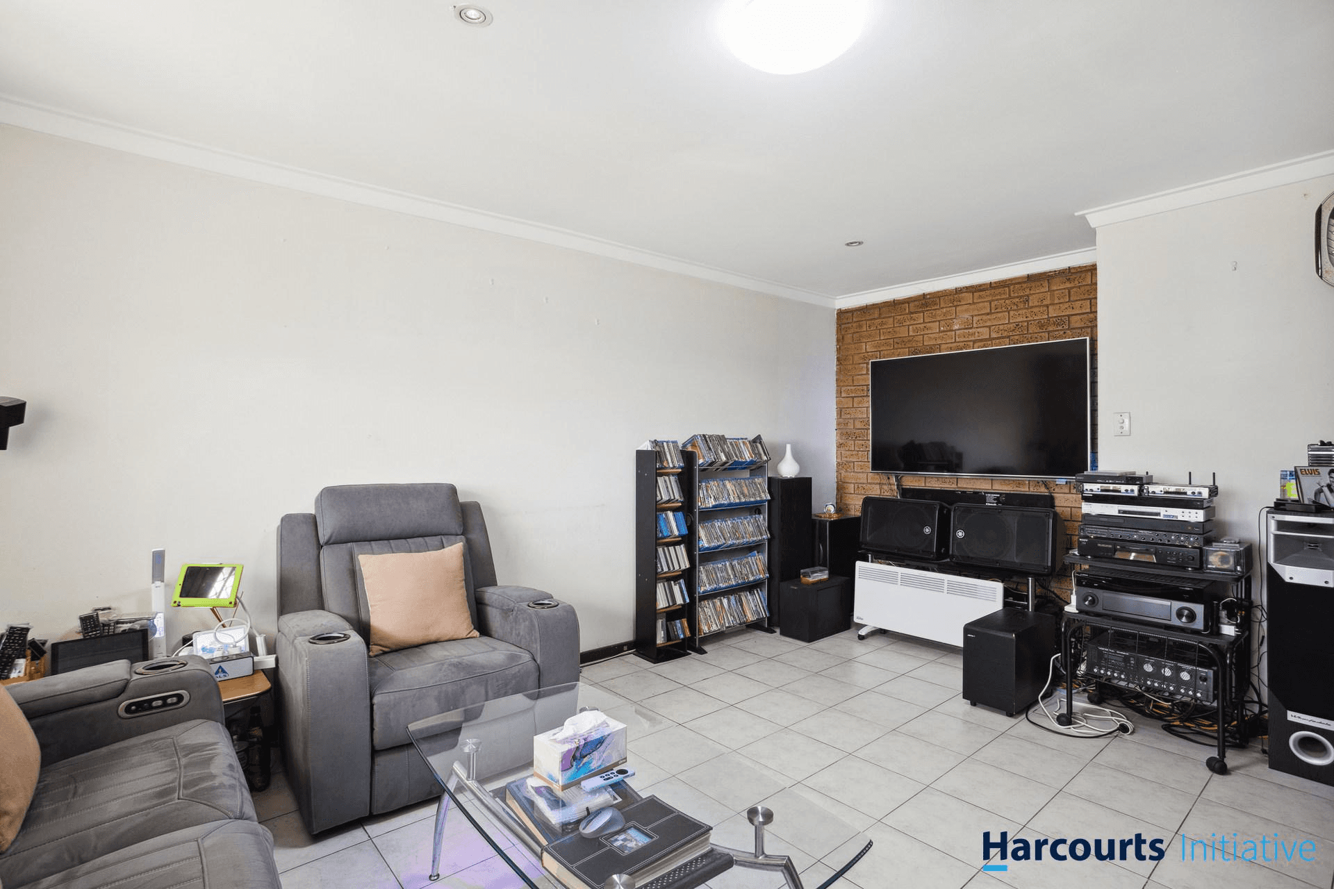 27 Arnos Way, GIRRAWHEEN, WA 6064