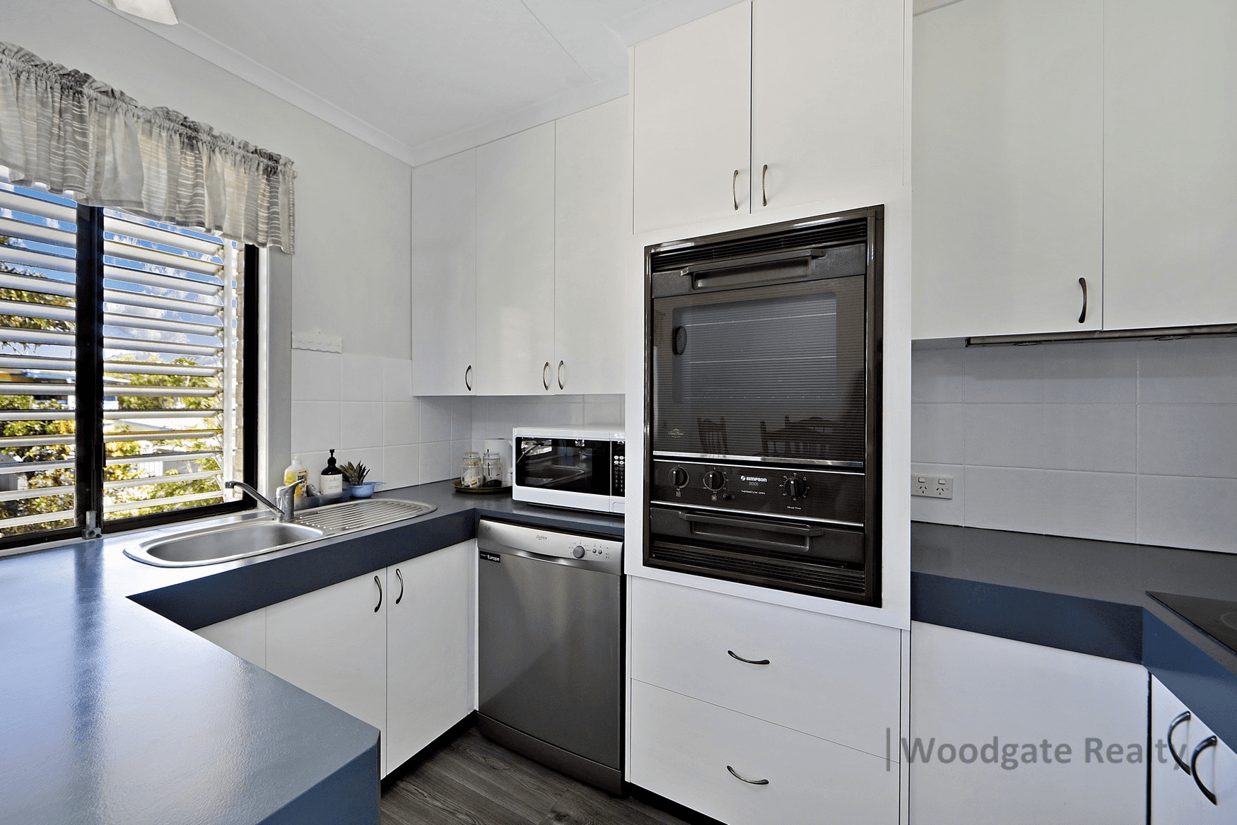 11 Esplanade, WOODGATE, QLD 4660