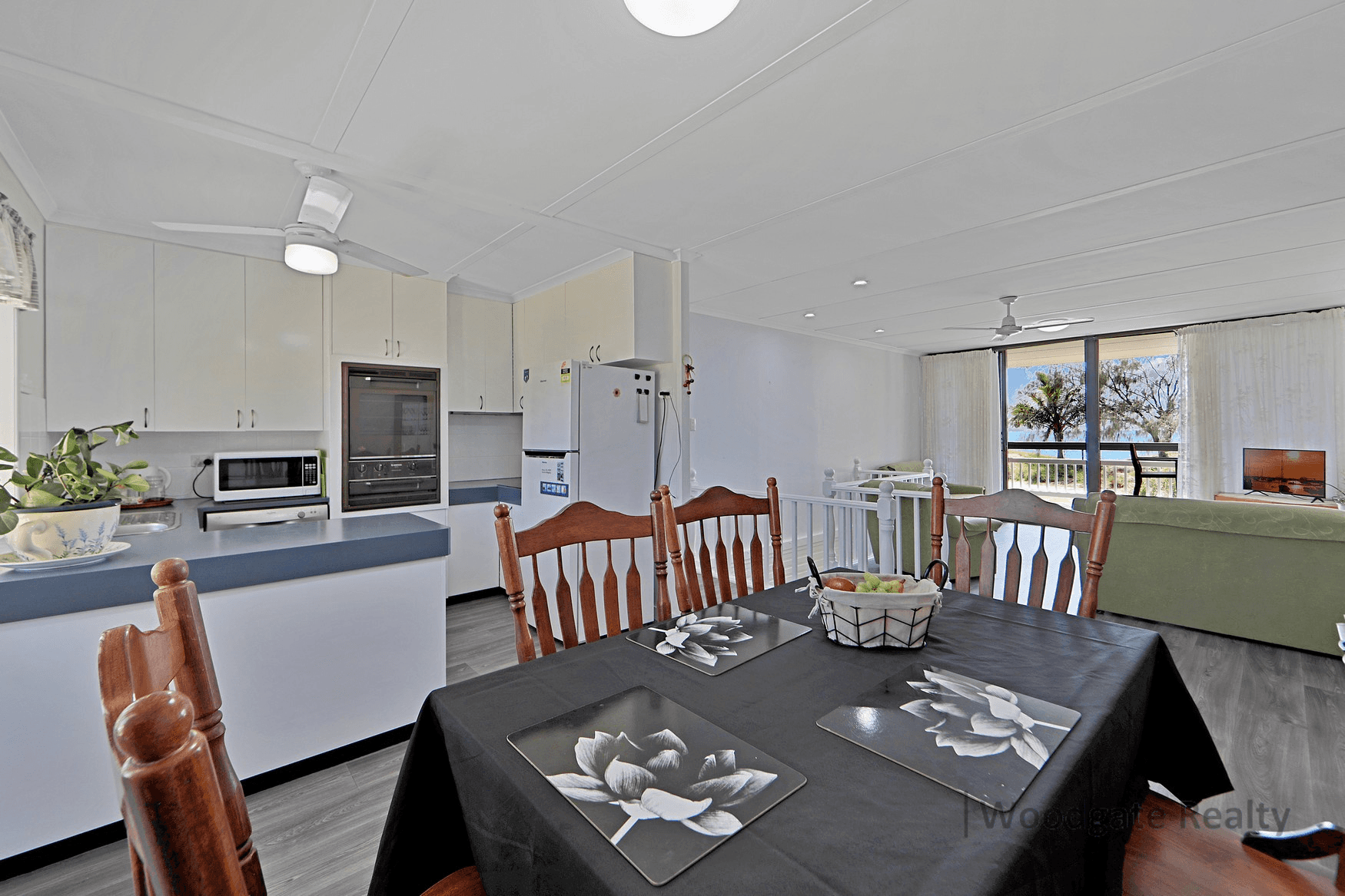 11 Esplanade, WOODGATE, QLD 4660