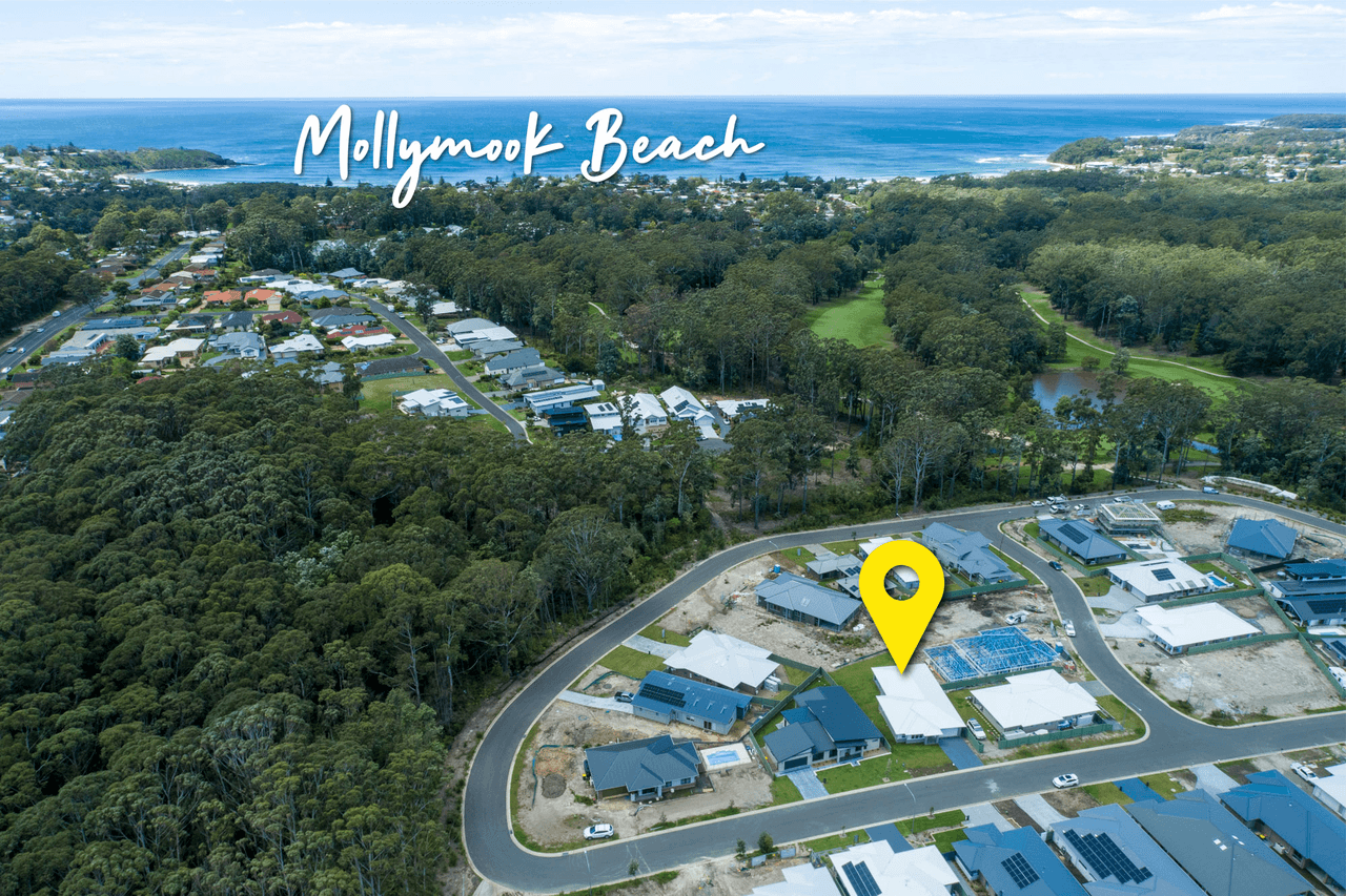 8 Brookwater Crescent, MOLLYMOOK BEACH, NSW 2539