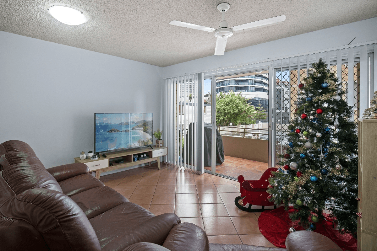 Unit 12/171 Old Burleigh Rd, Broadbeach, QLD 4218