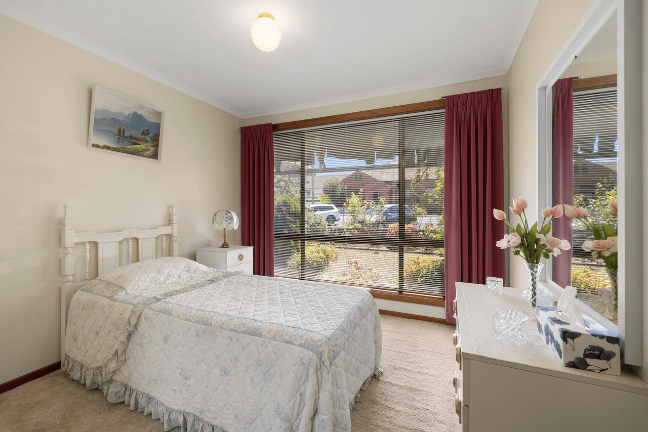 1/507 Howitt Street, SOLDIERS HILL, VIC 3350