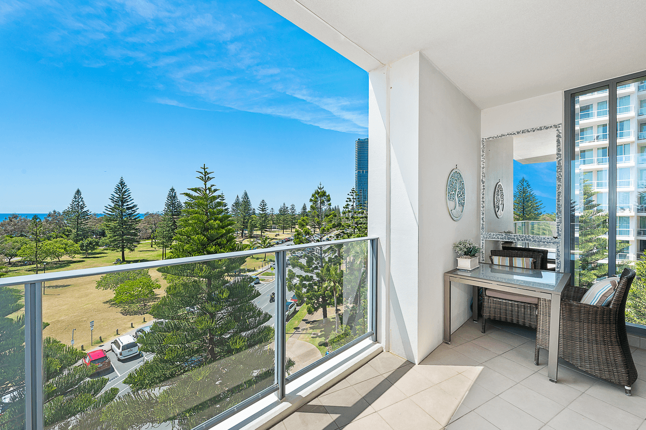 12/173 Old Burleigh Road, BROADBEACH, QLD 4218