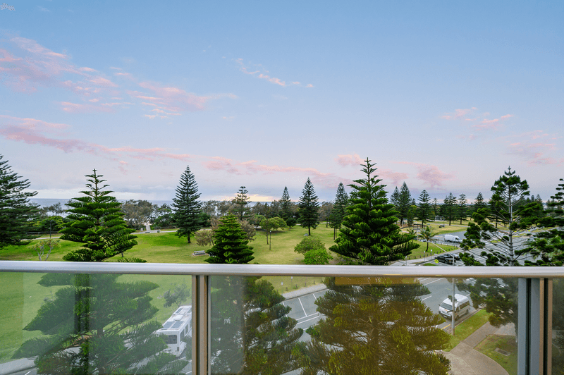 12/173 Old Burleigh Road, BROADBEACH, QLD 4218