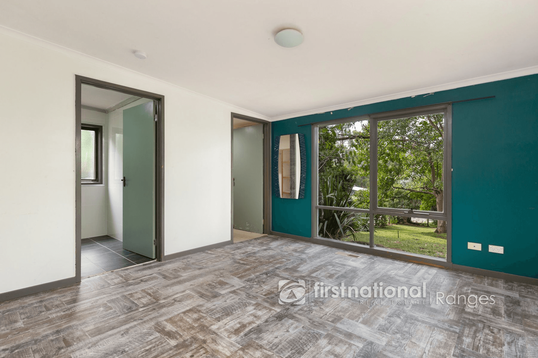 76 First Avenue, COCKATOO, VIC 3781