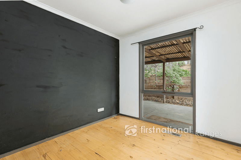 76 First Avenue, COCKATOO, VIC 3781