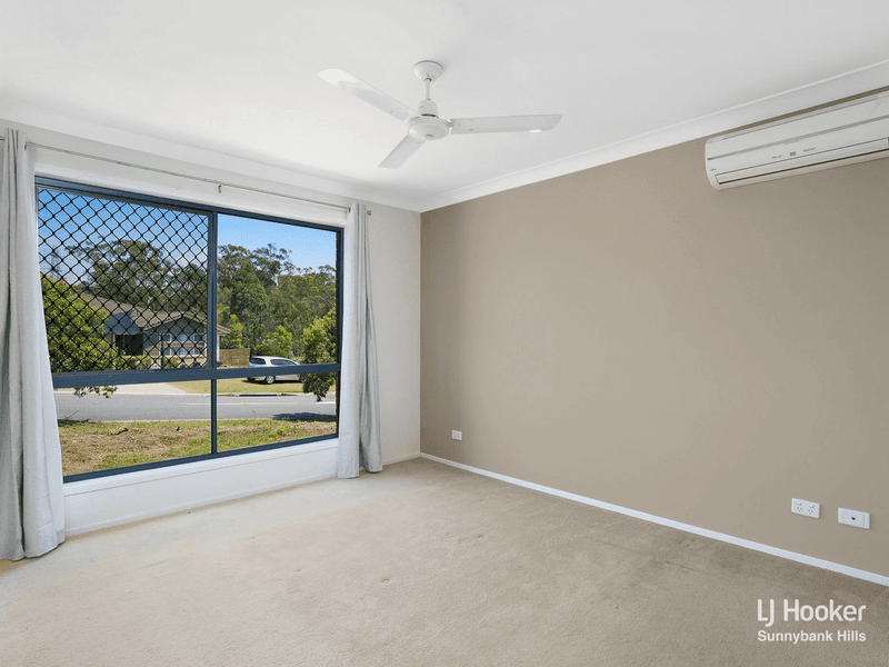 4 Flametree Crescent, BERRINBA, QLD 4117