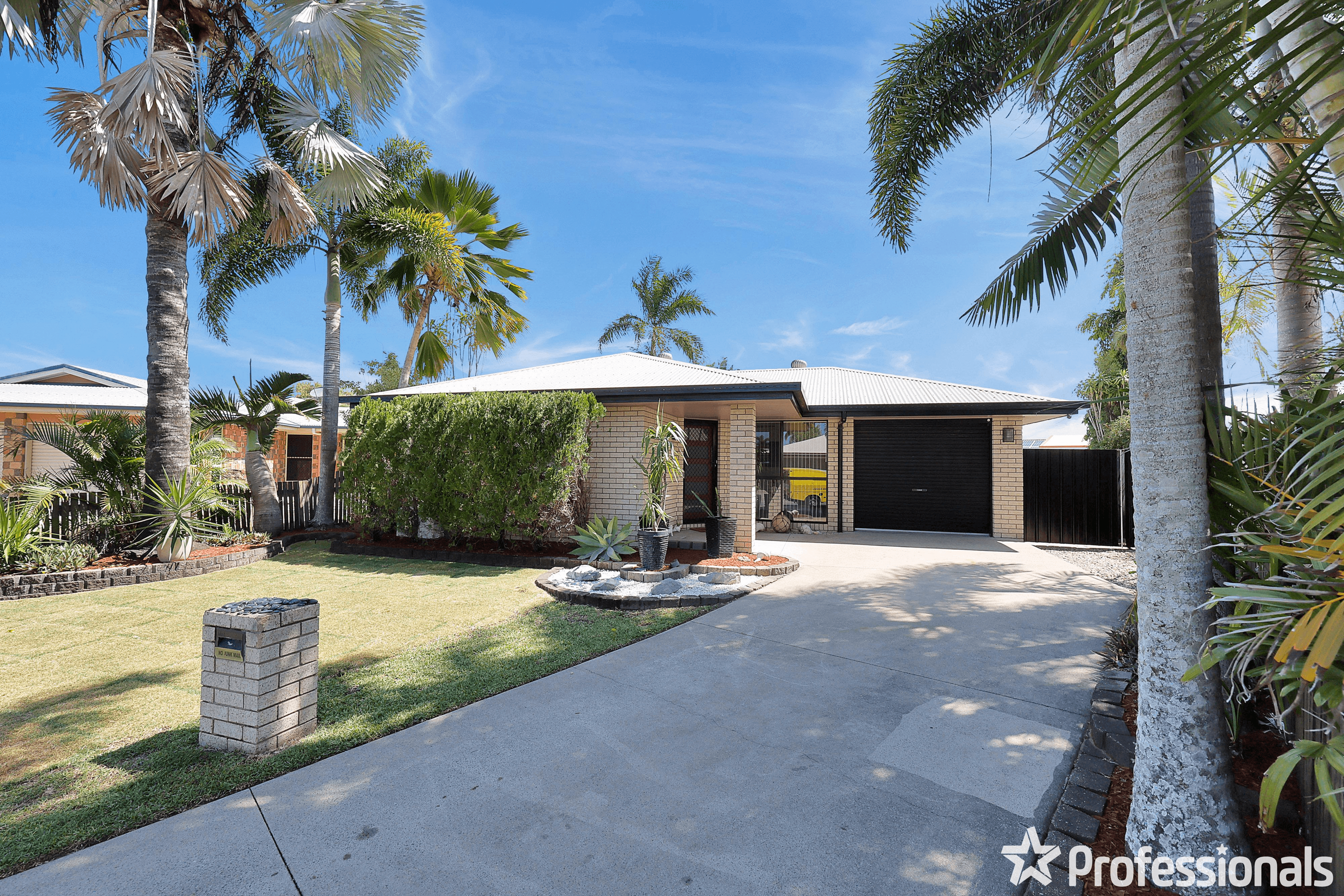 21 Nautilus Parade, BUCASIA, QLD 4750