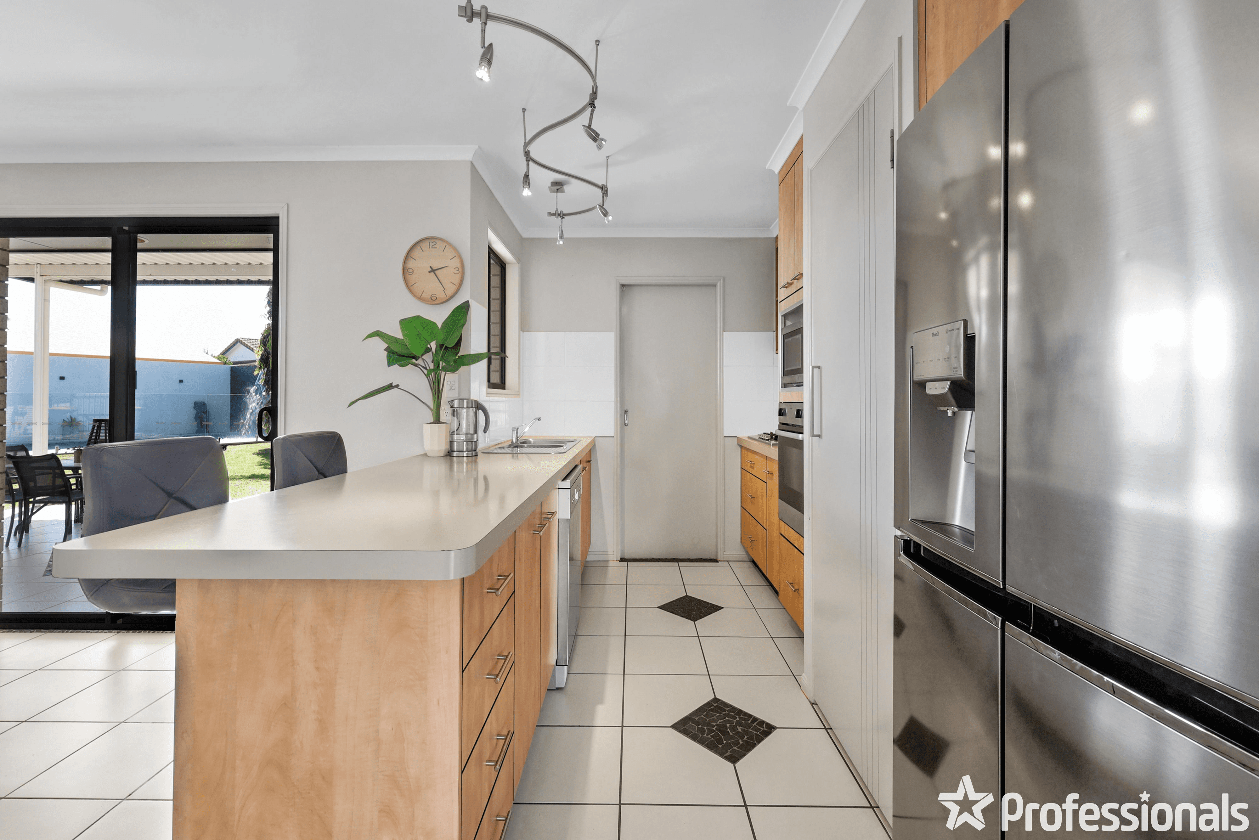 21 Nautilus Parade, BUCASIA, QLD 4750