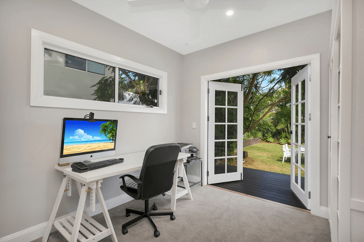 10 Lemana Lane, BURLEIGH HEADS, QLD 4220