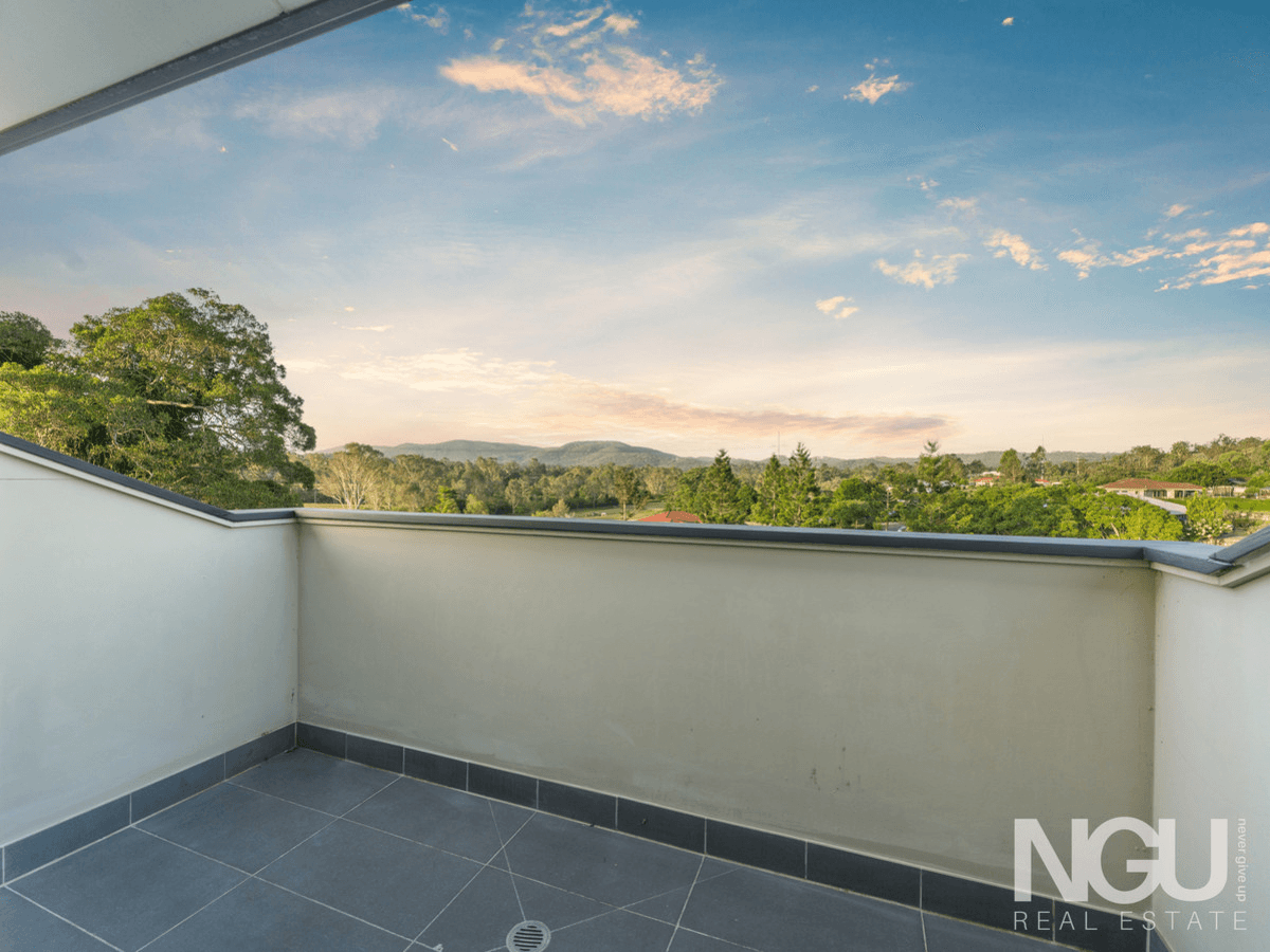 1 Greenview Court, Karalee, QLD 4306