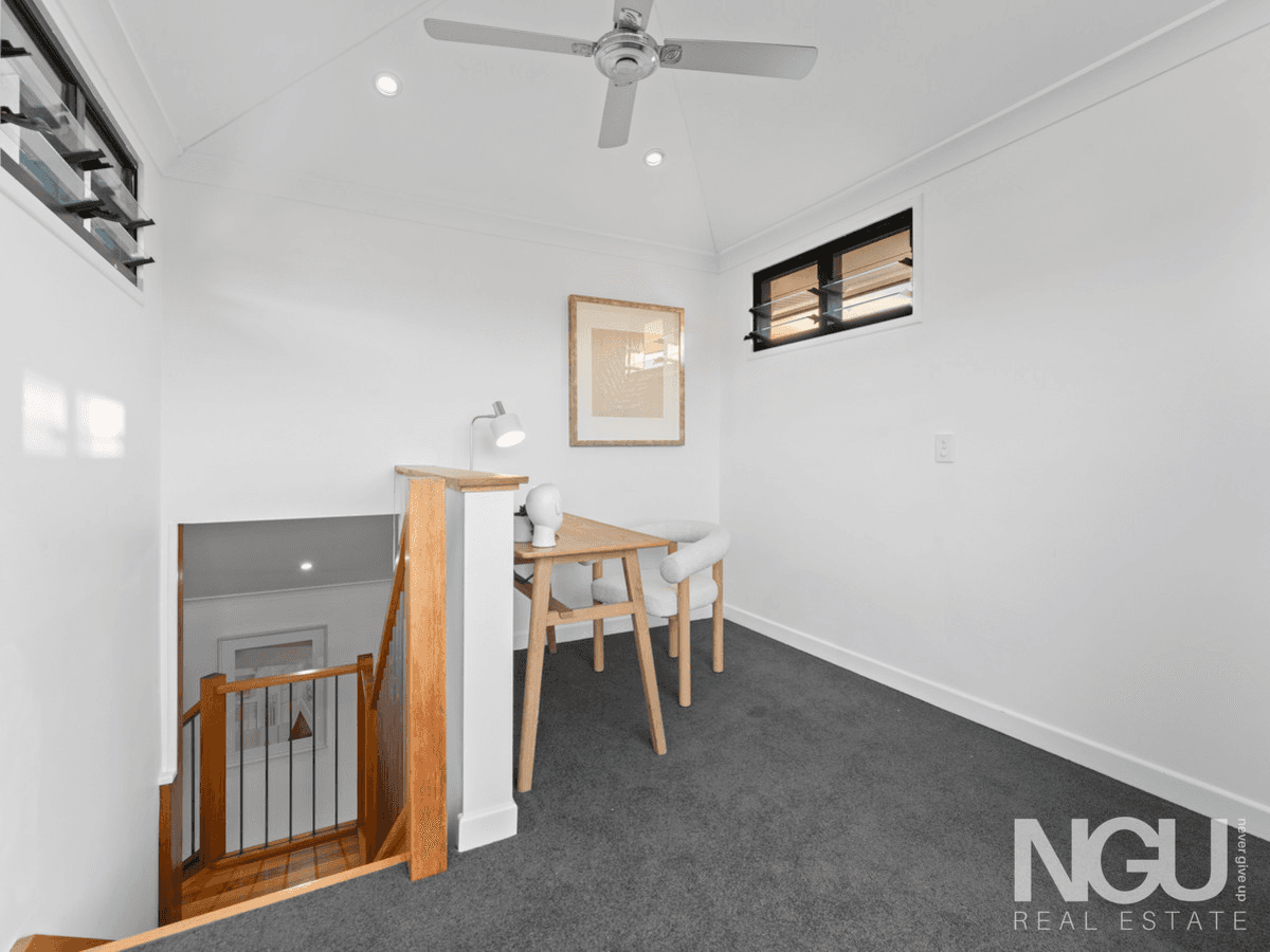 1 Greenview Court, Karalee, QLD 4306