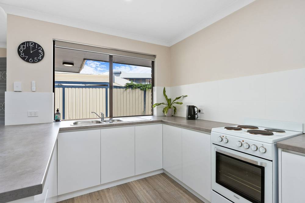2/24 Mippi Road, HALLS HEAD, WA 6210