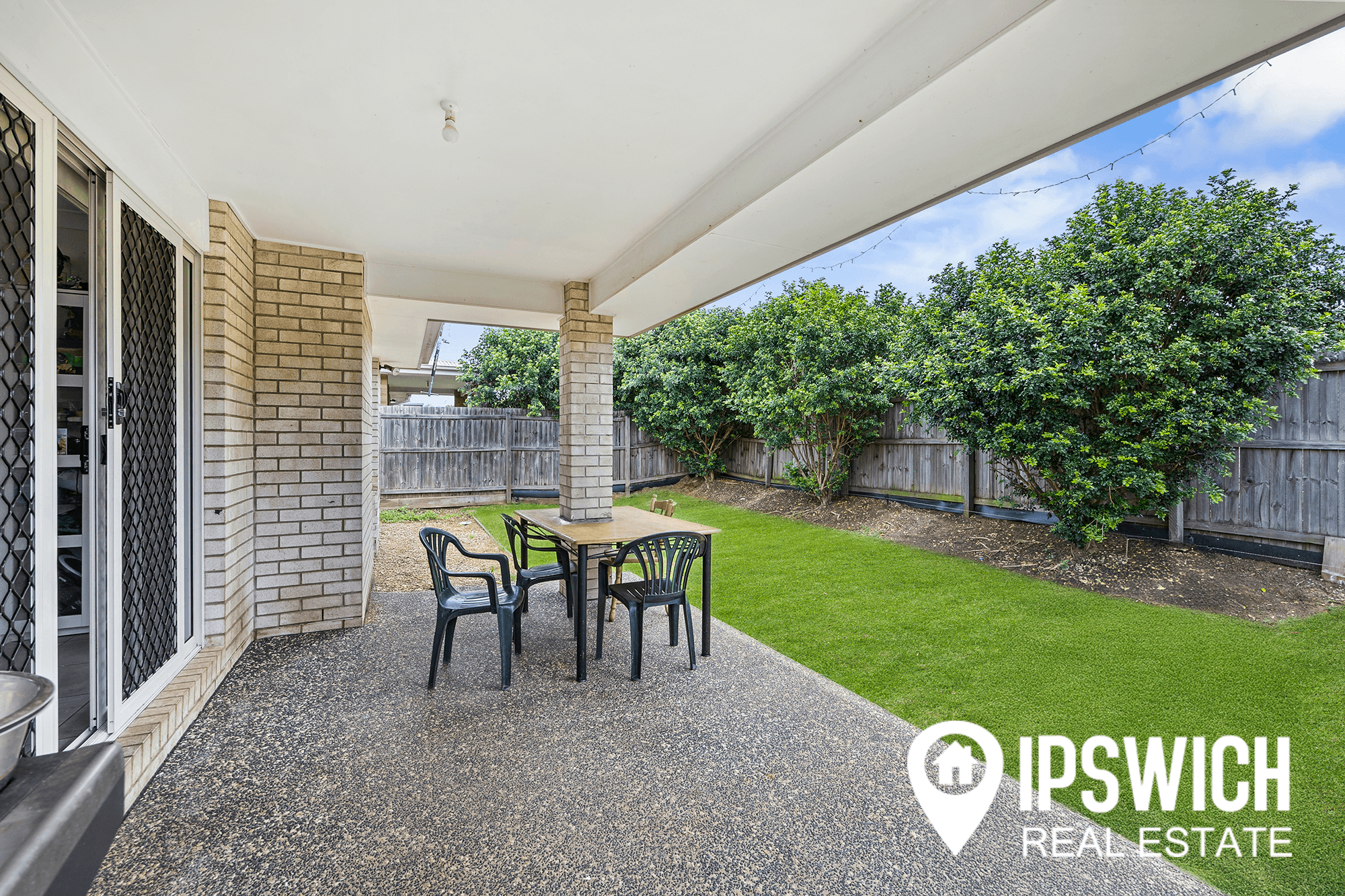 26 EAGLETON CRESCENT, LEICHHARDT, QLD 4305