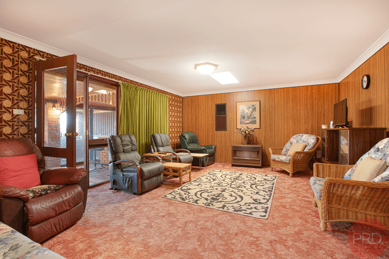 6 Chidley Crescent, METFORD, NSW 2323