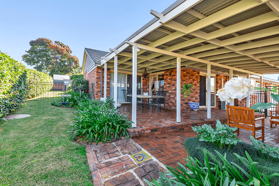 13 The Mews, TAMWORTH, NSW 2340