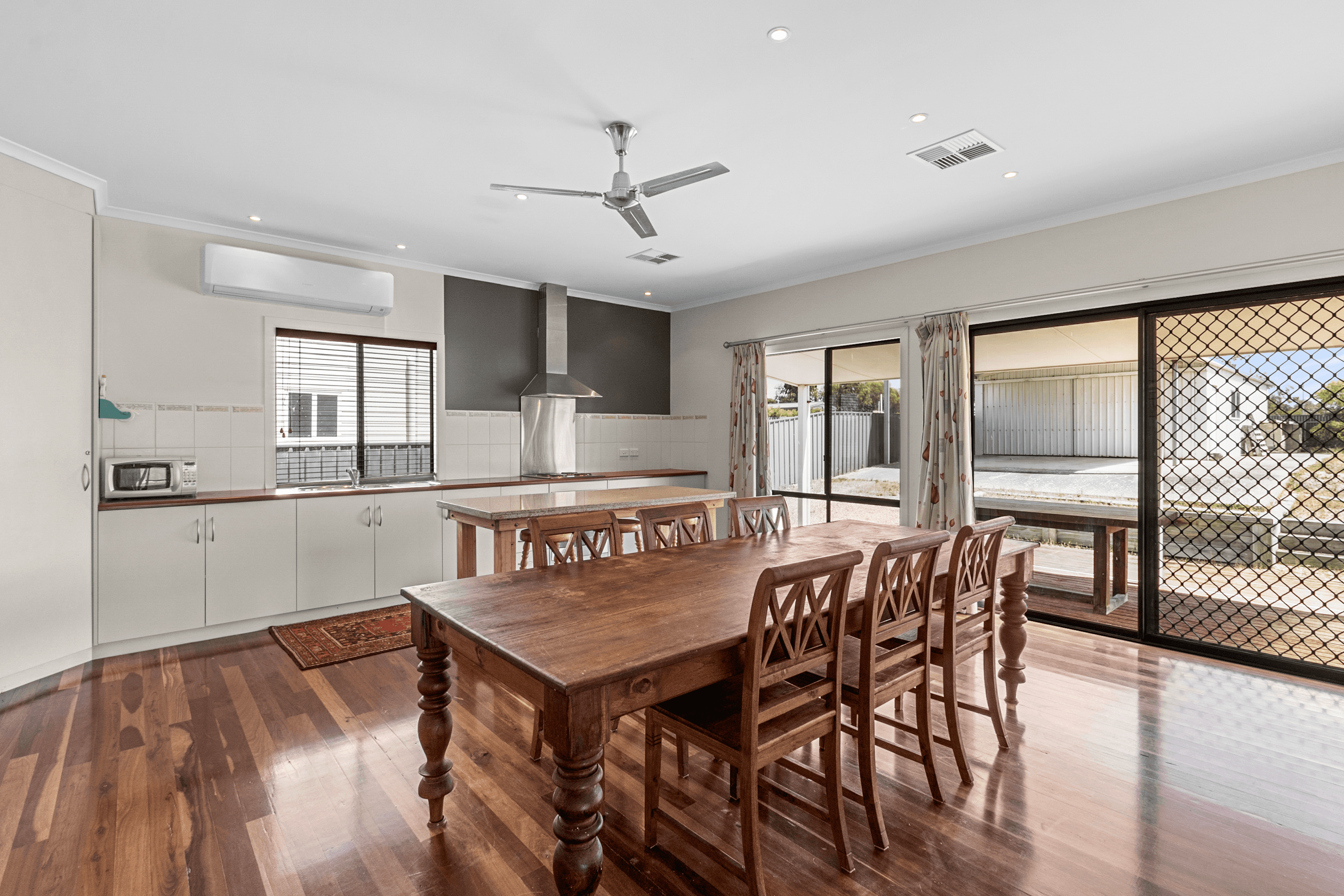 4 The Esplanade, PORT MOOROWIE, SA 5576