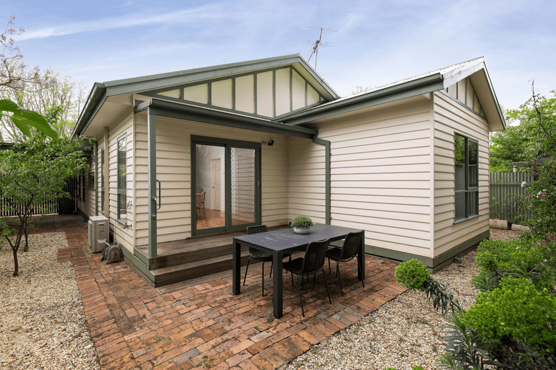 13 Raglan Street, LANCEFIELD, VIC 3435