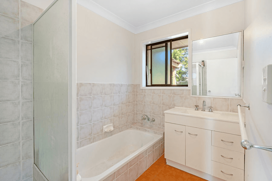 32 Japonica Drive, PALM BEACH, QLD 4221