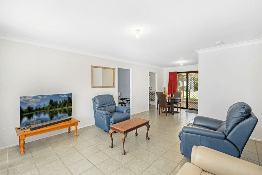 32 Japonica Drive, PALM BEACH, QLD 4221