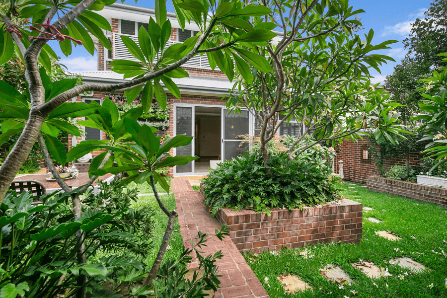 10 Folkestone Parade, BOTANY, NSW 2019