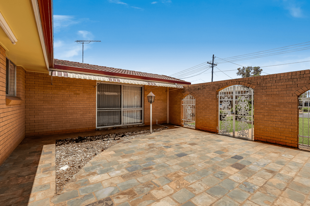 34 Merino Street, HARRISTOWN, QLD 4350