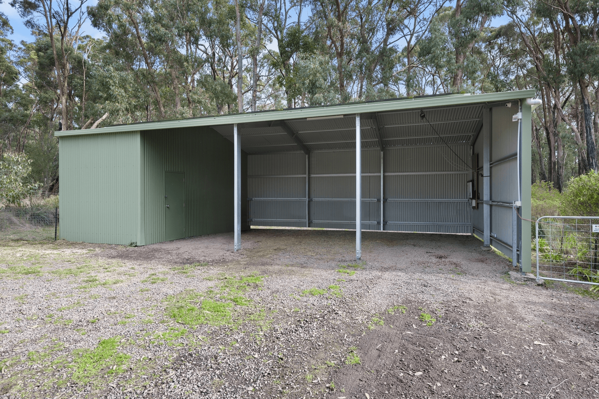 521 Linton-Carngham Road, Snake Valley, VIC 3351