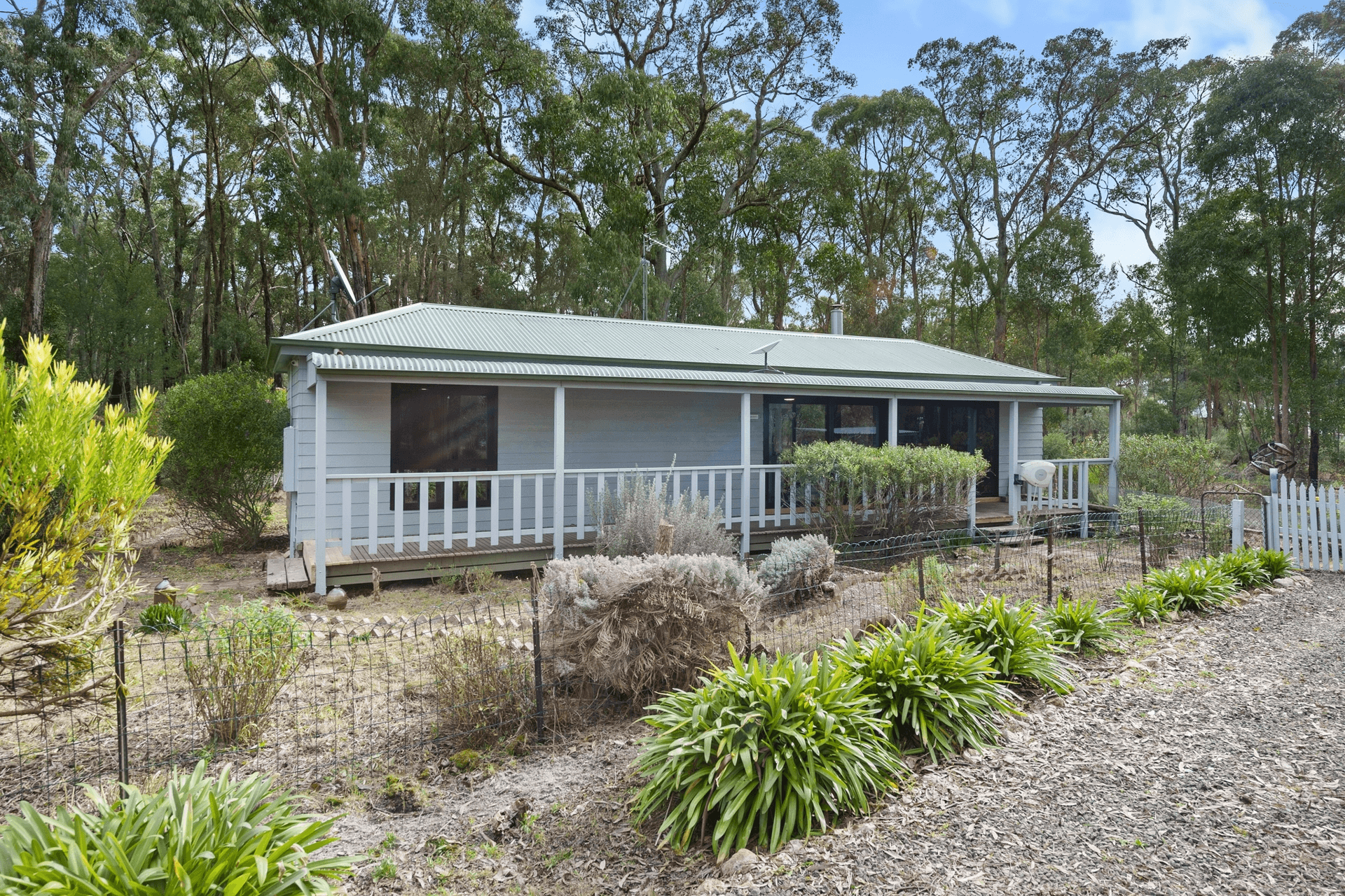 521 Linton-Carngham Road, Snake Valley, VIC 3351