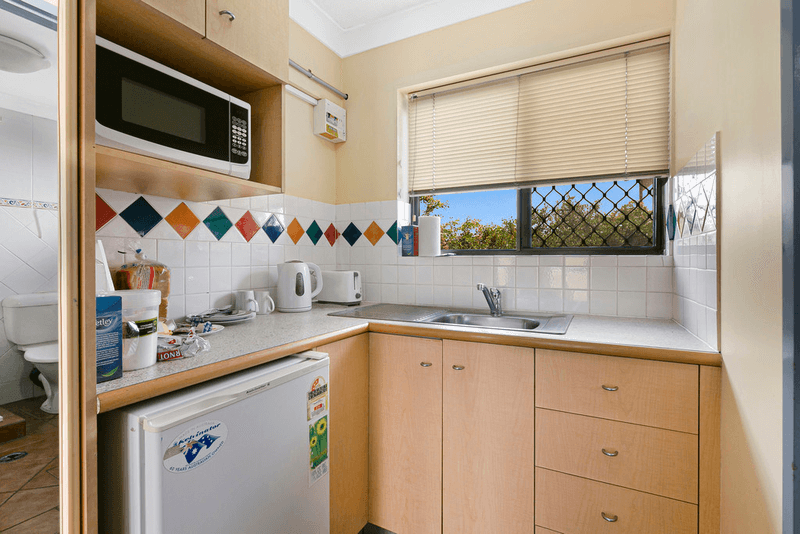 206/132  Marine Parade, SOUTHPORT, QLD 4215