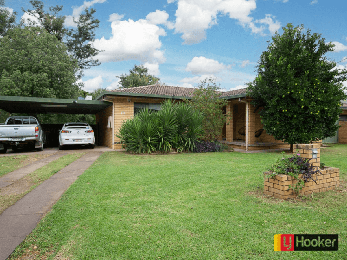 111 Manilla Road, OXLEY VALE, NSW 2340