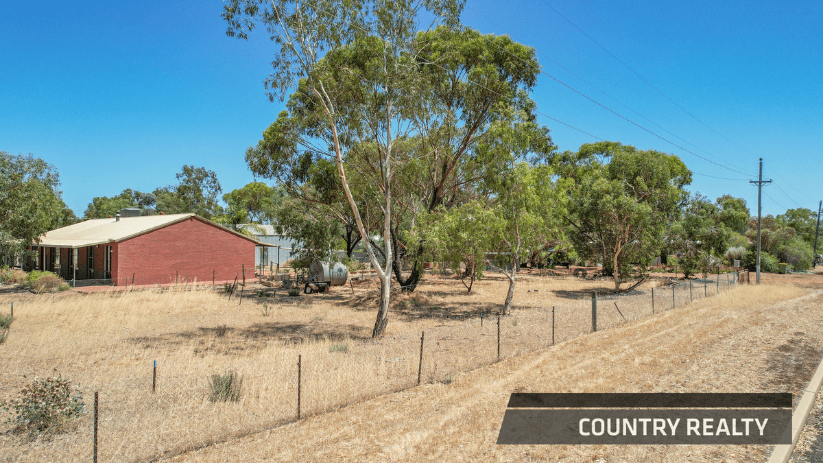 65 Muluckine Road, Northam, WA 6401