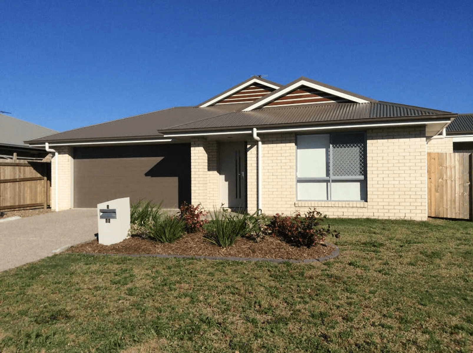 1/15 Moreton Drive, Rural View, QLD 4740