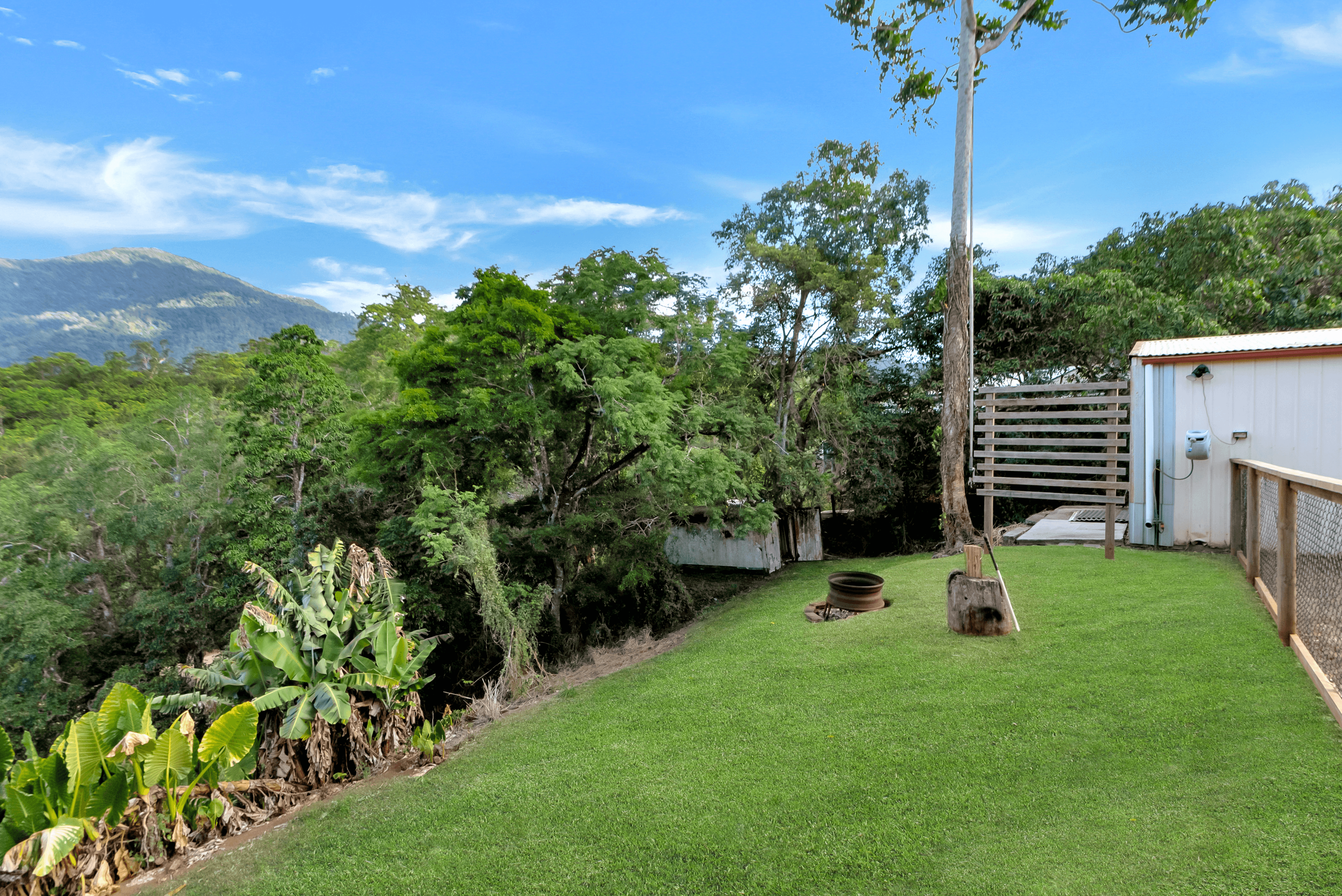 25-27 Golden Street, GOLDSBOROUGH, QLD 4865