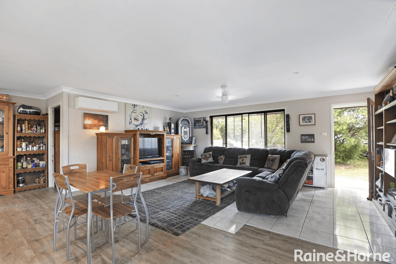 42 Lytton Road, MOSS VALE, NSW 2577