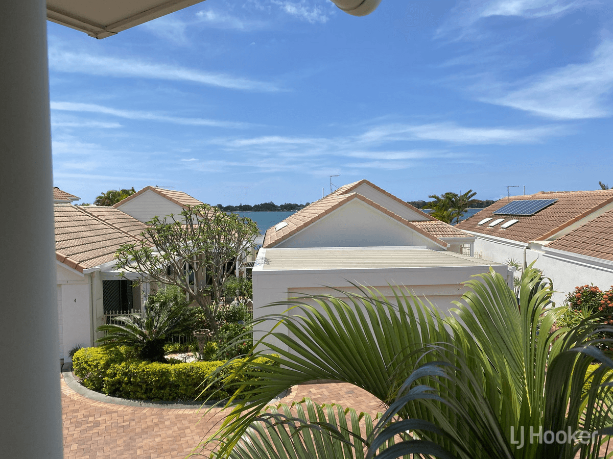 14/18 Spinnaker Quay, SANDSTONE POINT, QLD 4511