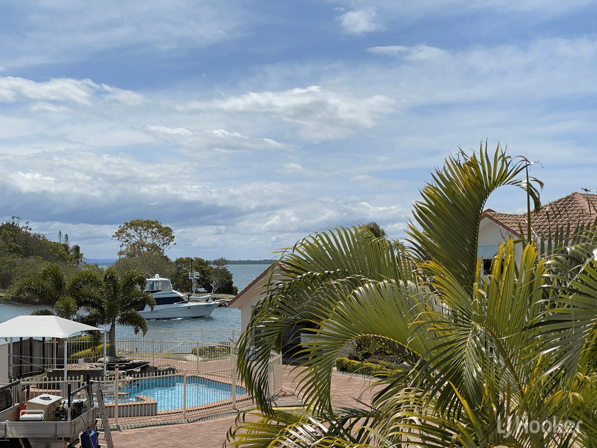 14/18 Spinnaker Quay, SANDSTONE POINT, QLD 4511