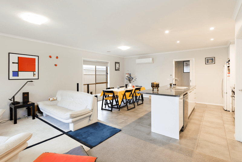 3/131 Larter Street, Canadian, VIC 3350