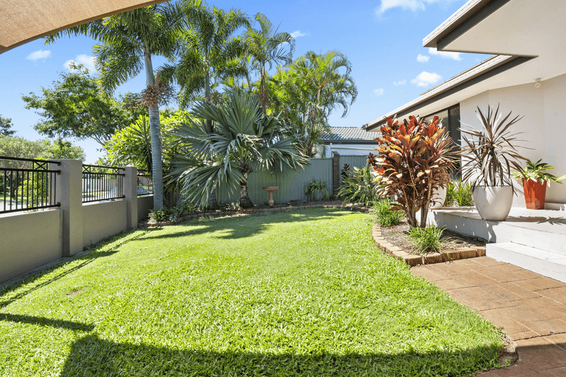 14 Auk Avenue, BURLEIGH WATERS, QLD 4220