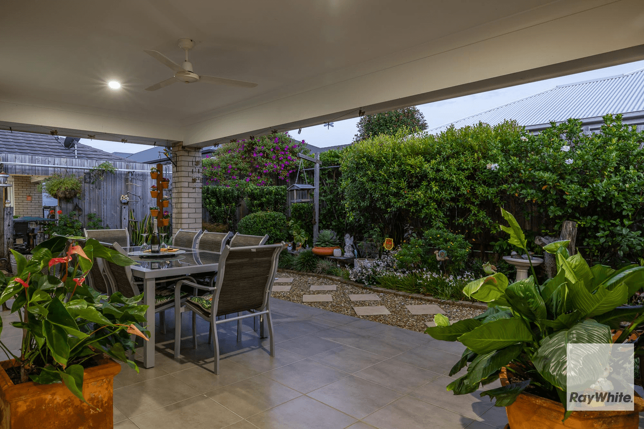 6 Kiama Circuit, THORNLANDS, QLD 4164