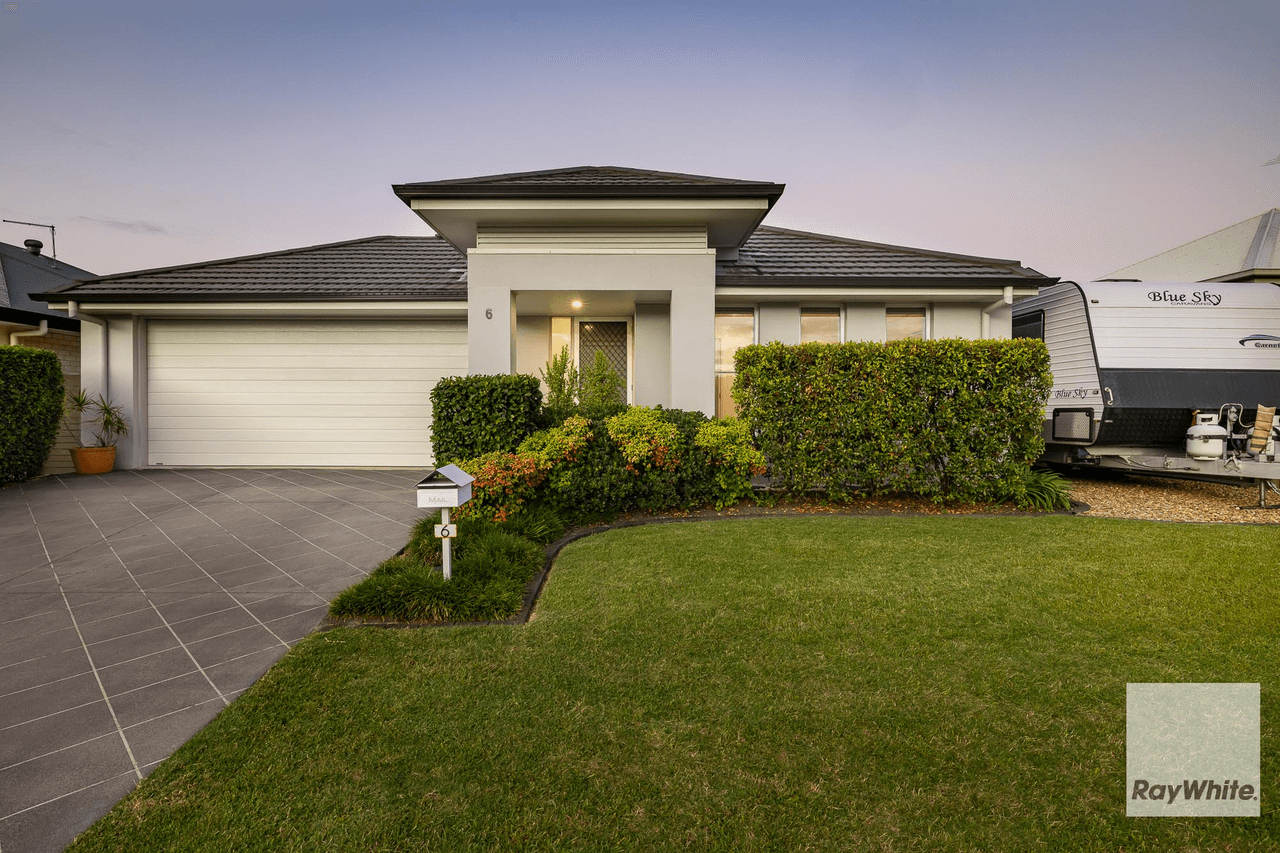 6 Kiama Circuit, THORNLANDS, QLD 4164