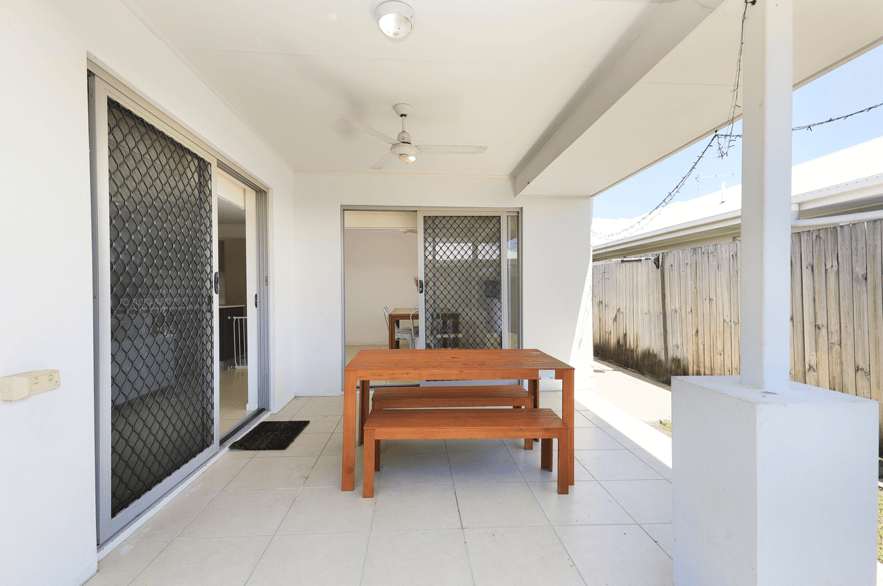 8 Westaway Crescent, ANDERGROVE, QLD 4740