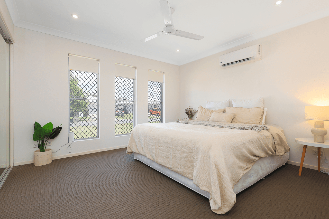 8 Westaway Crescent, ANDERGROVE, QLD 4740