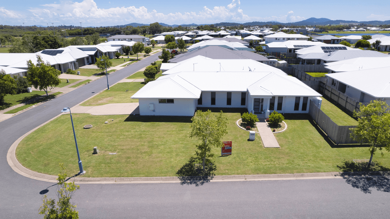 8 Westaway Crescent, ANDERGROVE, QLD 4740