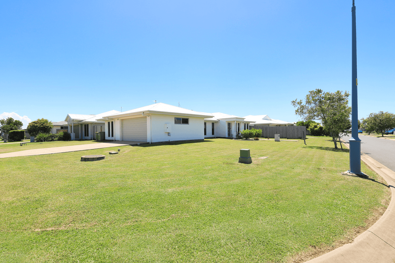 8 Westaway Crescent, ANDERGROVE, QLD 4740