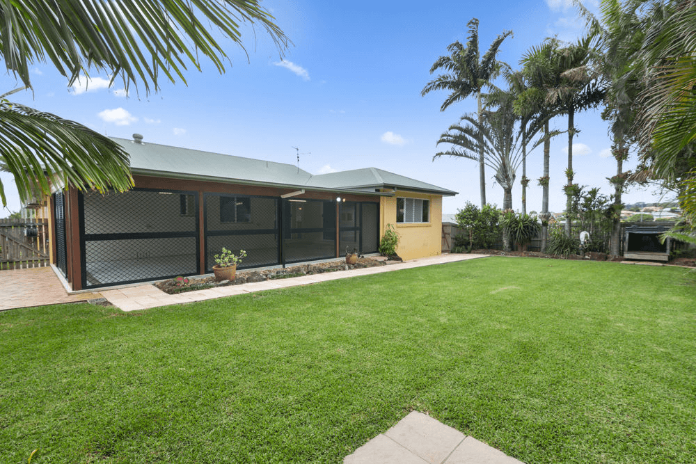 9 Paperbark Court, BANORA POINT, NSW 2486