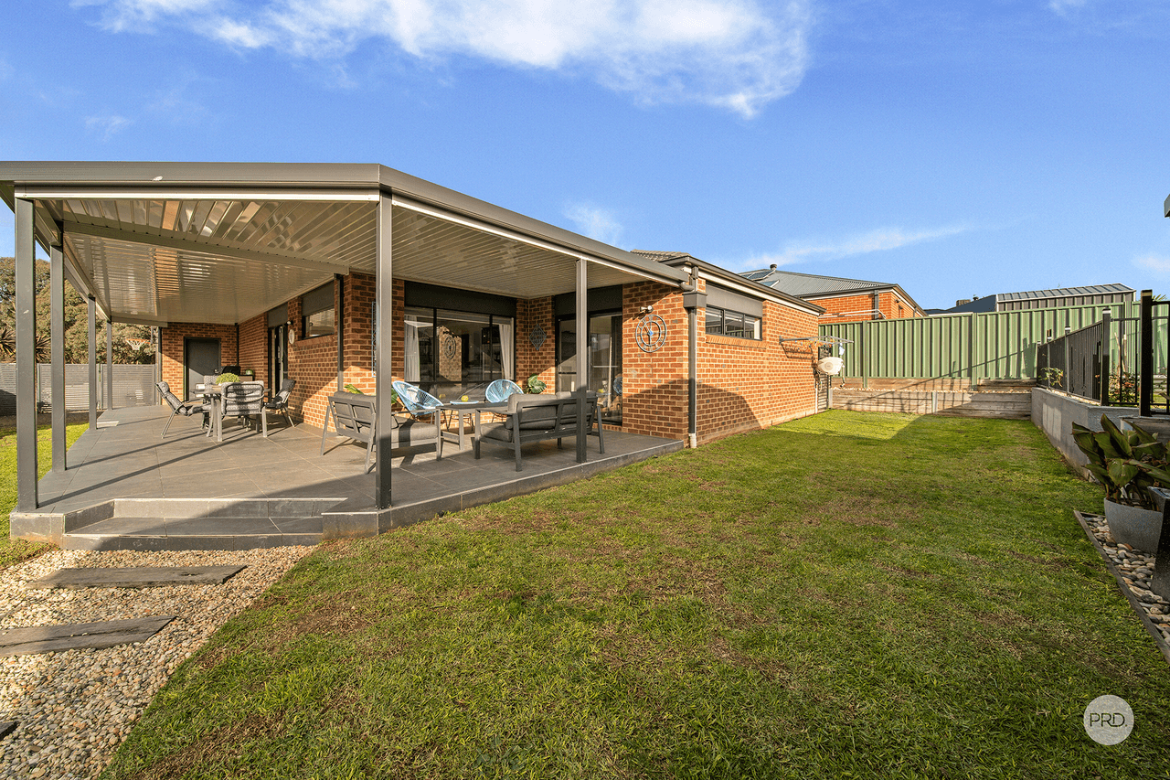 8 Jasmine Rise, KANGAROO FLAT, VIC 3555