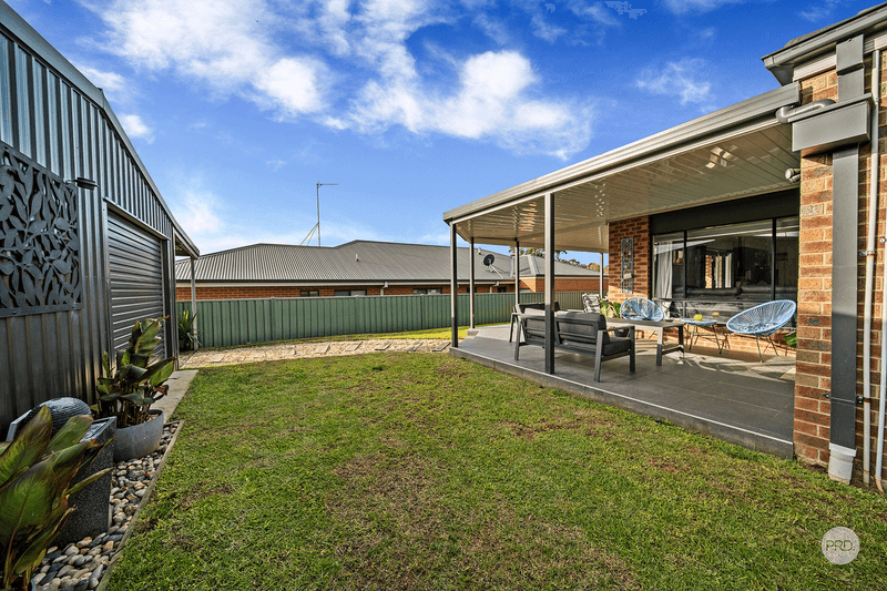 8 Jasmine Rise, KANGAROO FLAT, VIC 3555