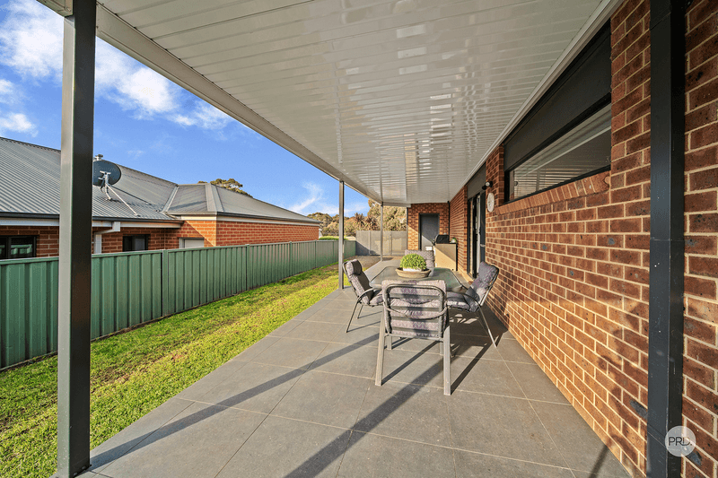 8 Jasmine Rise, KANGAROO FLAT, VIC 3555